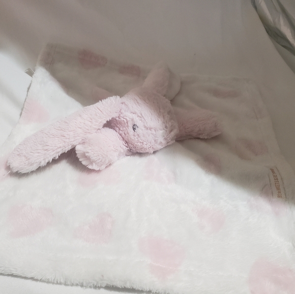 Blankets and Beyond Pink White Hearts Bunny Baby Blanket Securi - Picture 2 of 7